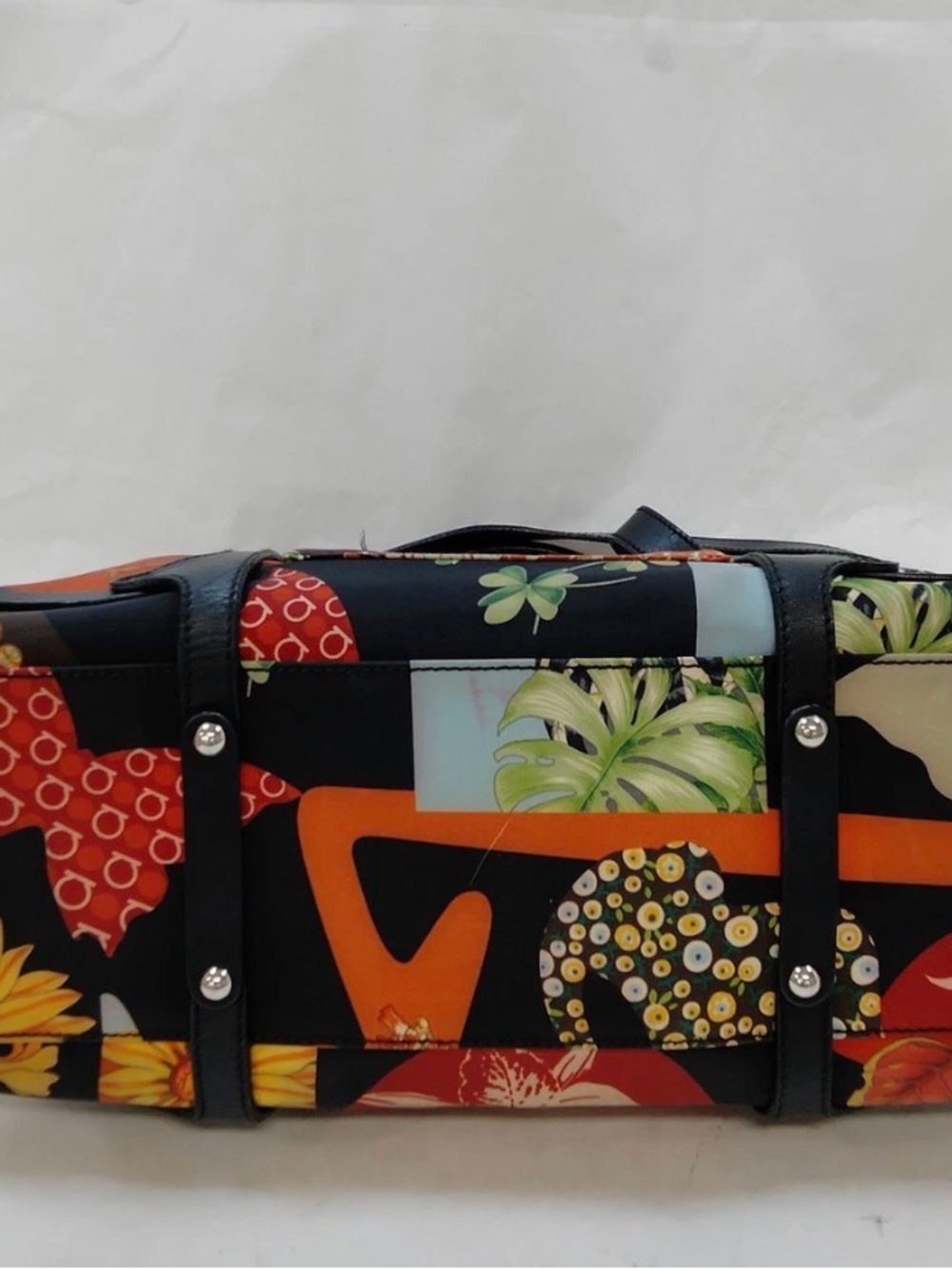 Salvatore Ferragamo Black Floral & Animal-Print Shoulder Bag Jungle Collection - Picture 4 of 9